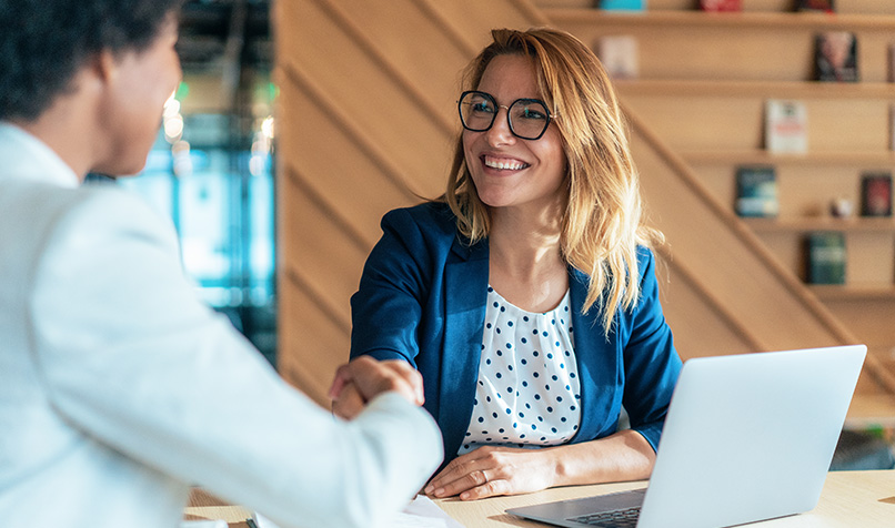 4Talents - Headhunter aus Hamburg für Sales, Finance, Tech, Data, IT Positionen.